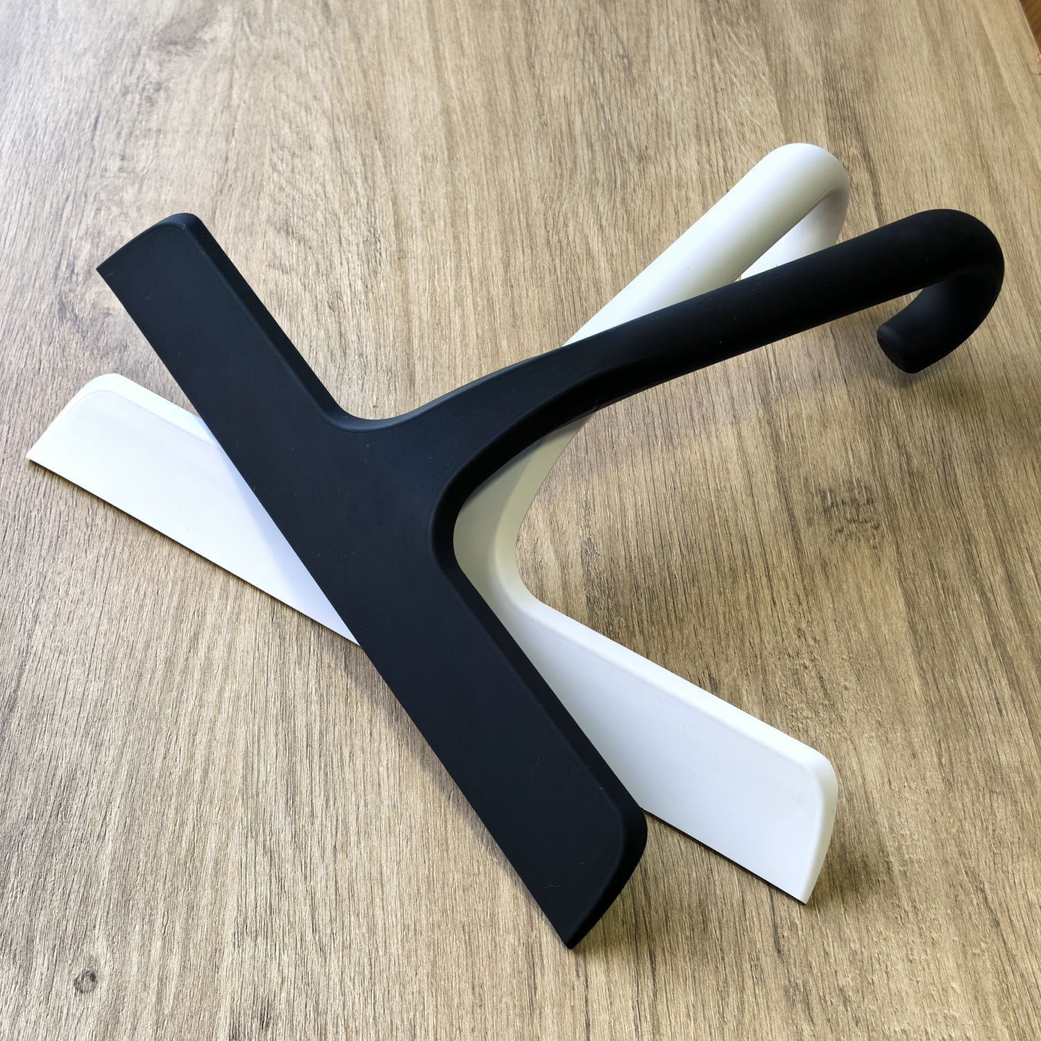 Silicone Glass Wiper with Inverted Hook, Black Silicone Window Cleaning Tool, Two Sizes Available